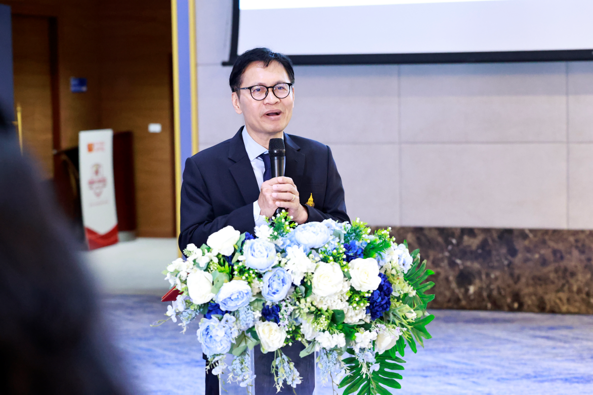 news-conference-1