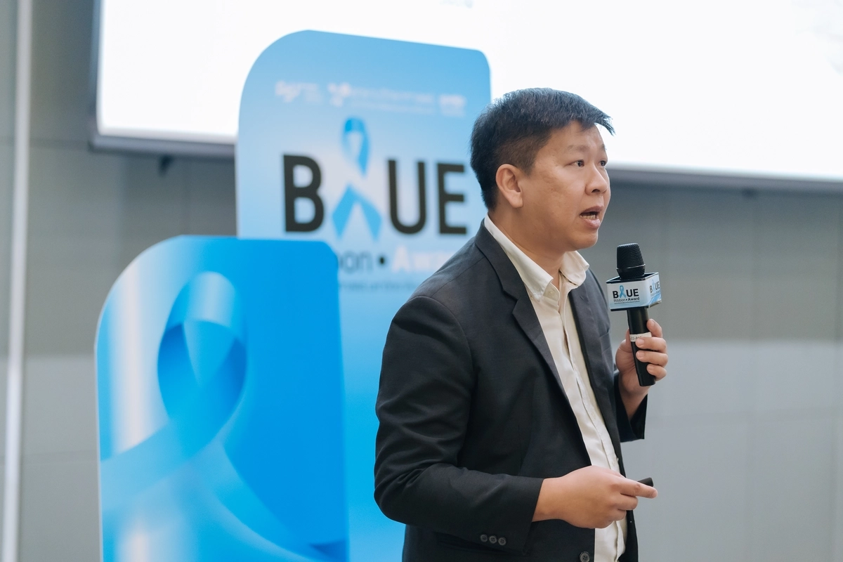 BlueRibbon-8